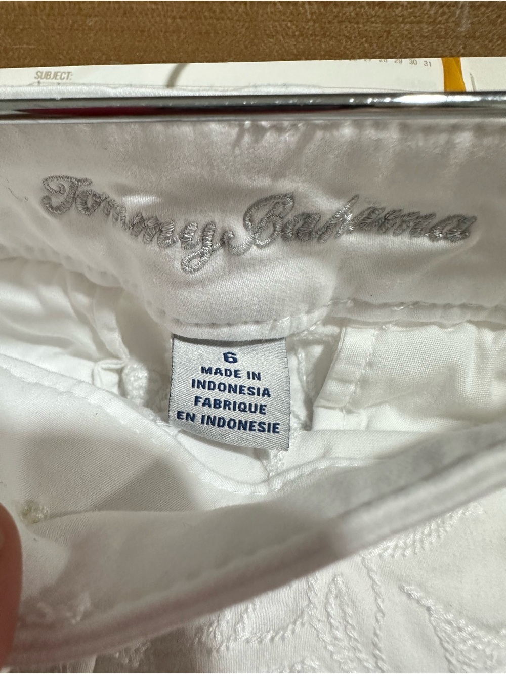Tommy Bahama White Floral Embroidered Bermuda Shorts Size 6 Coastal Resort - Picture 7 of 8